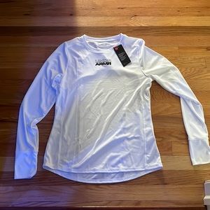 Womens LS Under Armour Fitted Size medium - Brand New